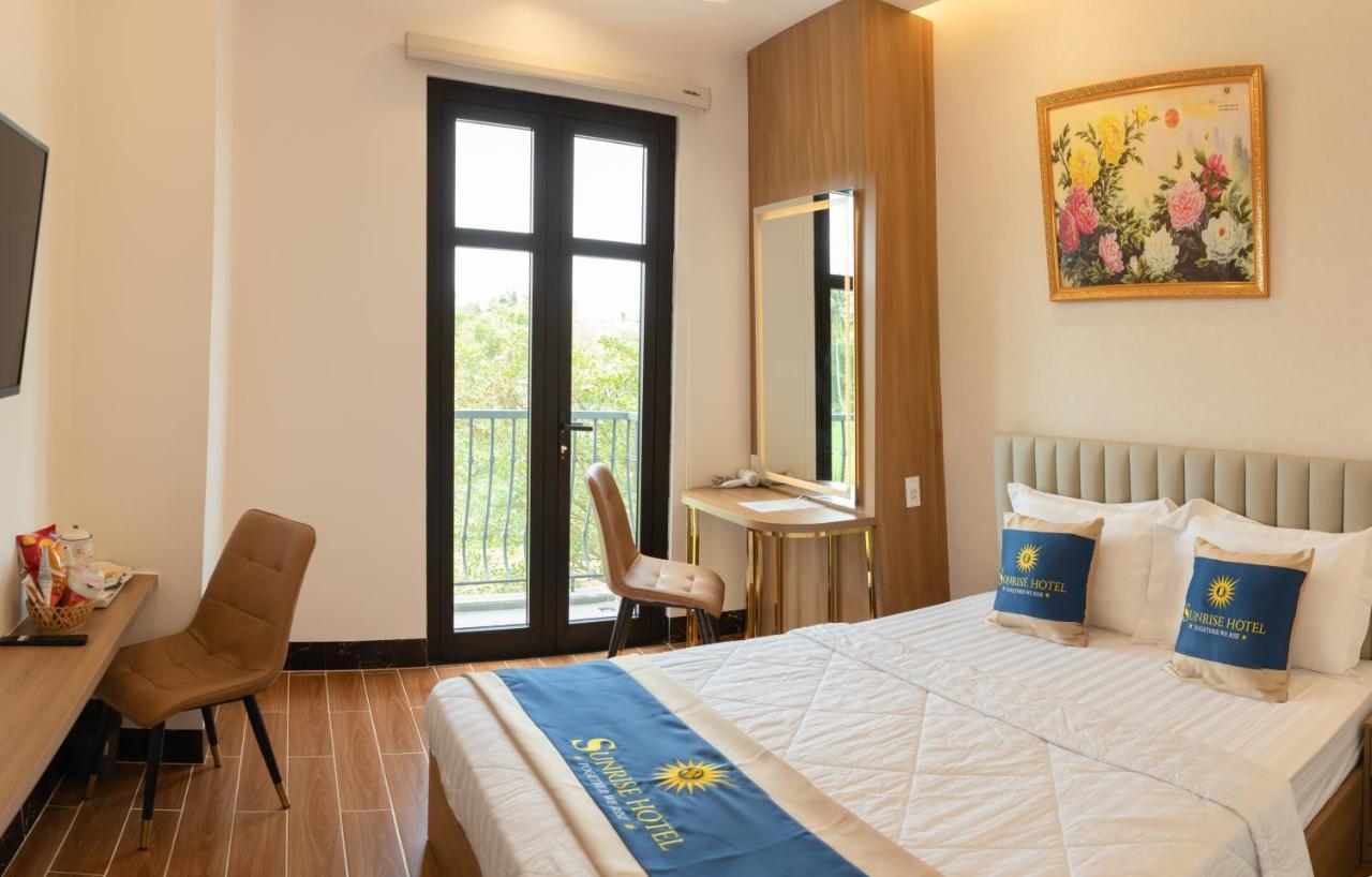 Sunrise Hotel Bac Lieu Bagian luar foto