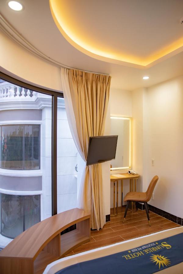 Sunrise Hotel Bac Lieu Bagian luar foto