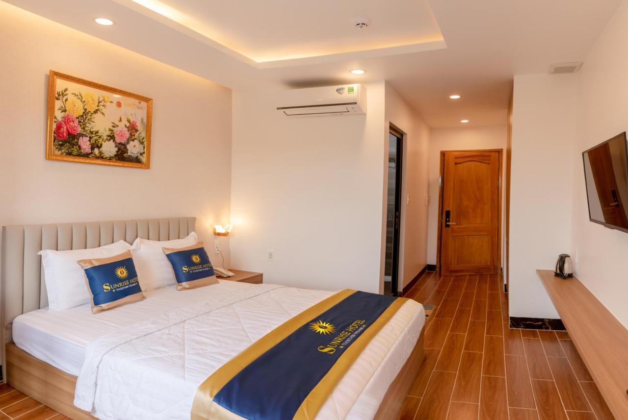 Sunrise Hotel Bac Lieu Bagian luar foto