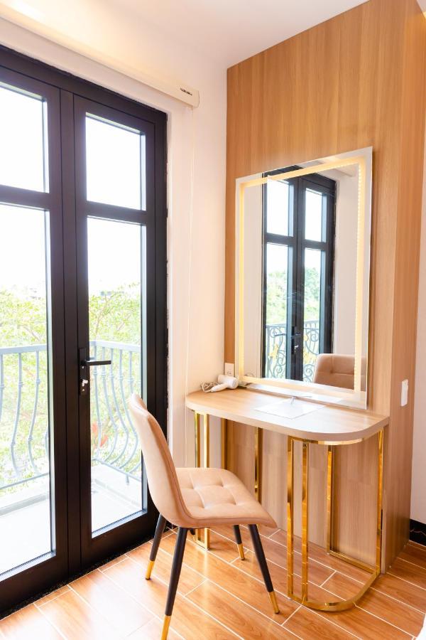 Sunrise Hotel Bac Lieu Bagian luar foto