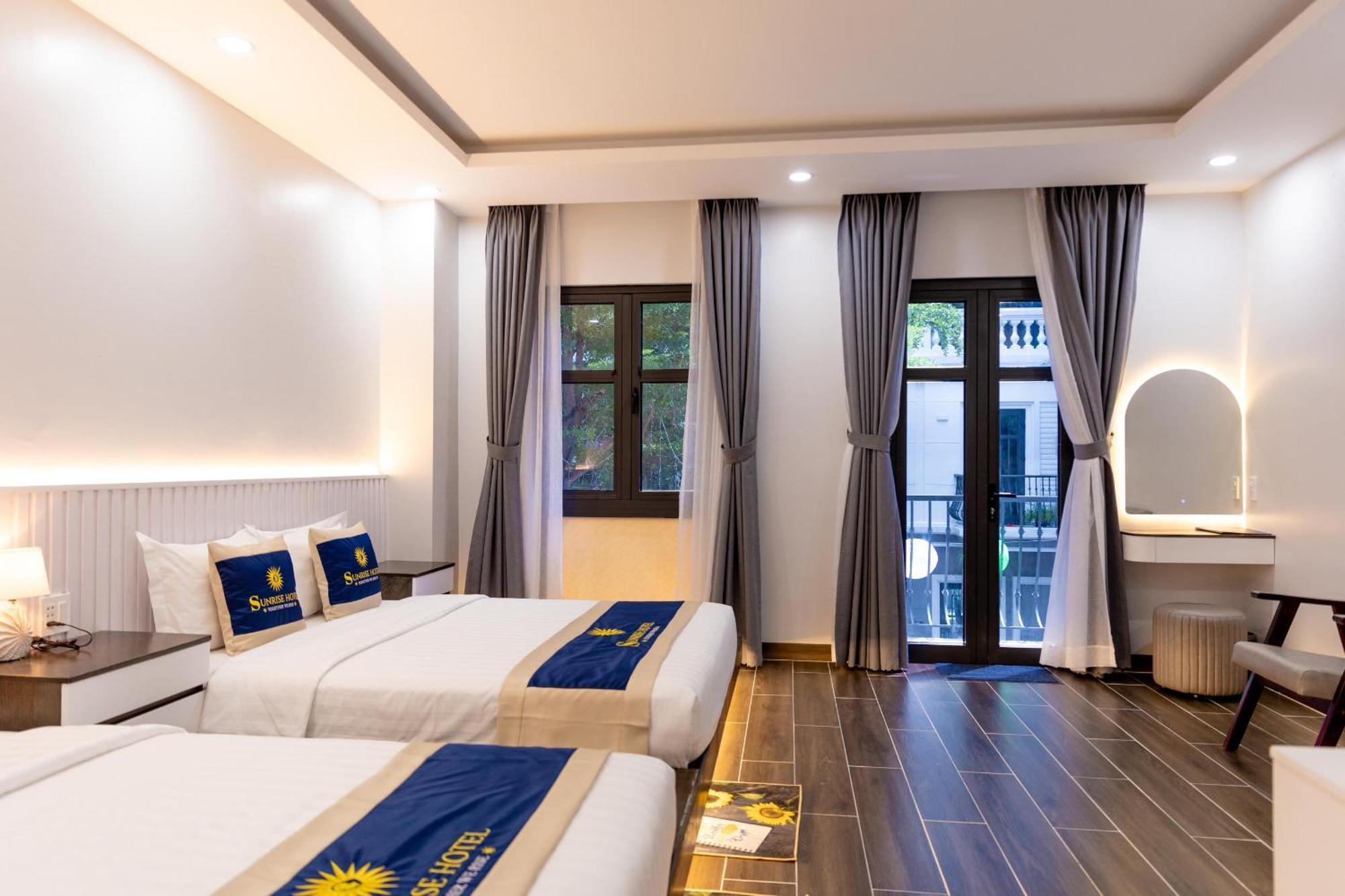 Sunrise Hotel Bac Lieu Bagian luar foto